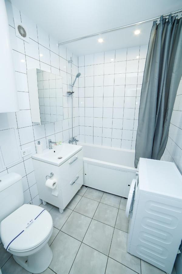 Tf Apartment Двокімнатні Апартаменти В Центрі Міста Poltava Ngoại thất bức ảnh