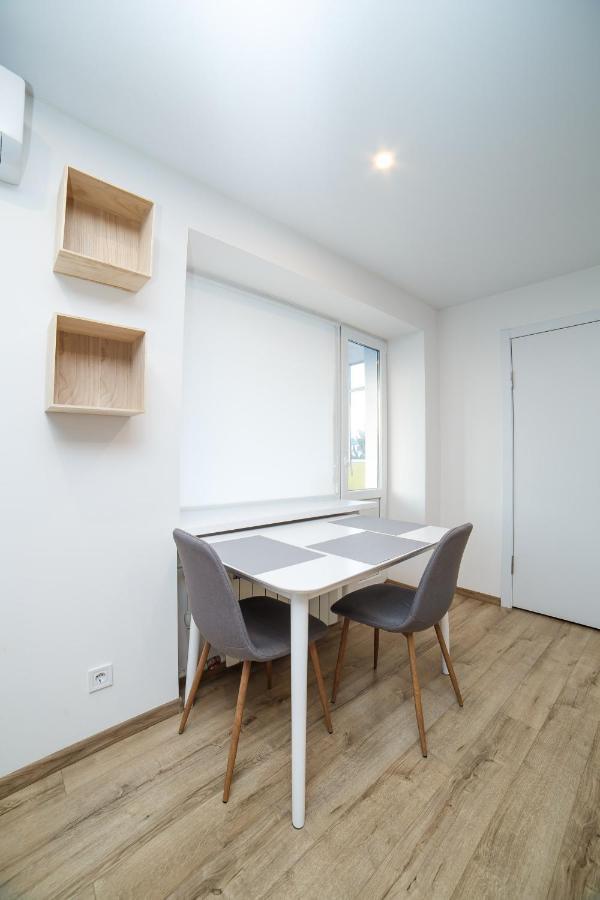 Tf Apartment Двокімнатні Апартаменти В Центрі Міста Poltava Ngoại thất bức ảnh